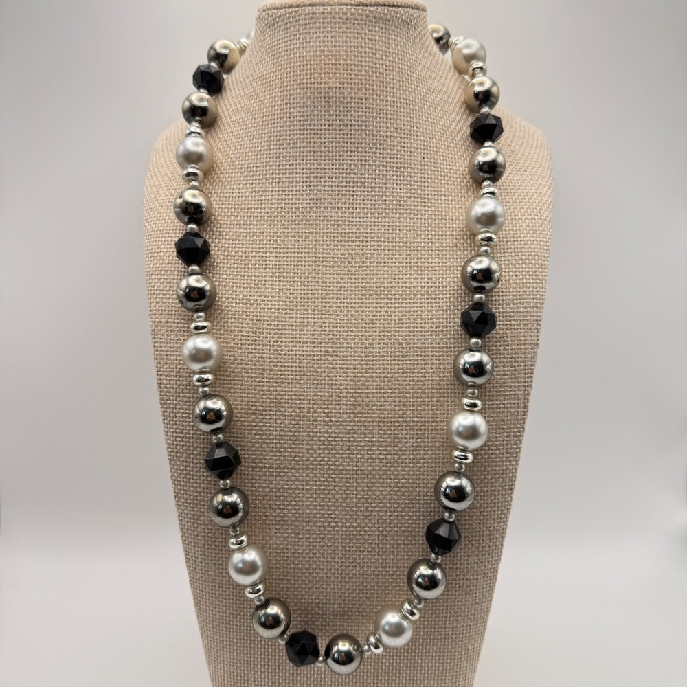 MobWife Office Siren Chunky Faux Pearl Beaded Statement Necklace OS Silver